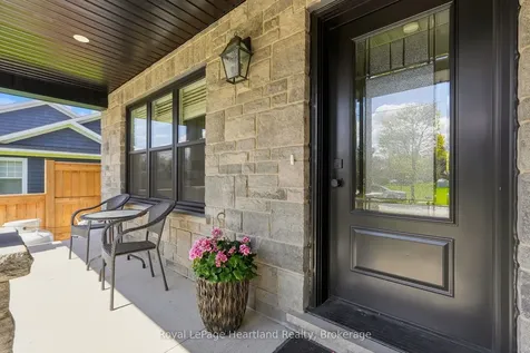 18 Geddes Street W Minto ON N0G 1M0