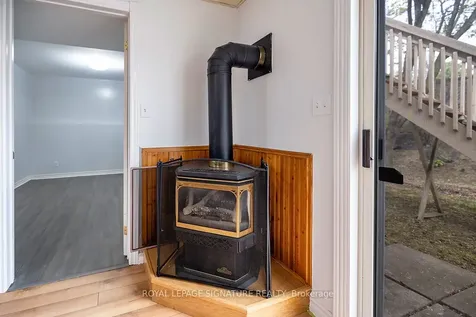 23 Faraday Gardens Belleville ON K8P 5J5