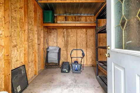 23 Faraday Gardens Belleville ON K8P 5J5