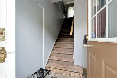 33 Burton Street Belleville ON K8P 1E5