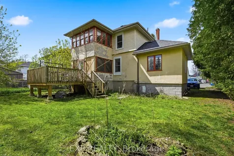 33 Burton Street Belleville ON K8P 1E5