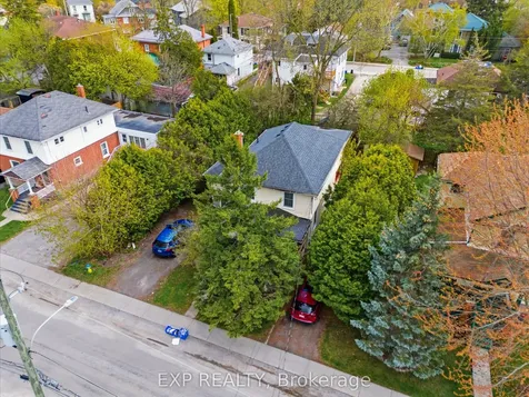 33 Burton Street Belleville ON K8P 1E5