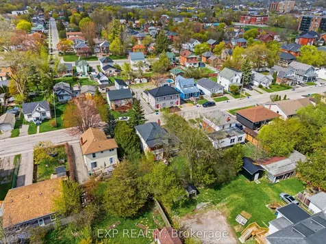 33 Burton Street Belleville ON K8P 1E5