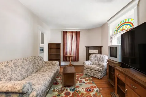33 Burton Street Belleville ON K8P 1E5