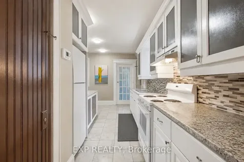 33 Burton Street Belleville ON K8P 1E5