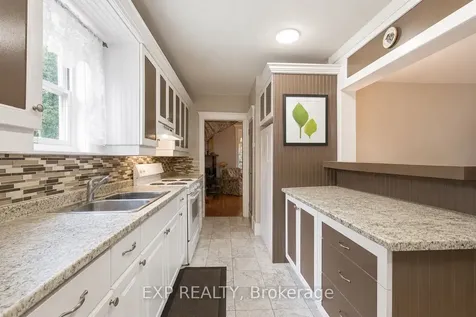 33 Burton Street Belleville ON K8P 1E5