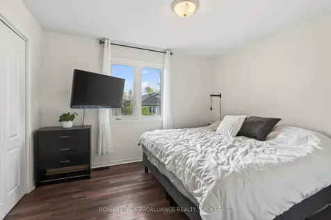 459 Maureen Street Kingston ON K7K 7M1