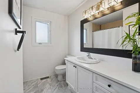 459 Maureen Street Kingston ON K7K 7M1