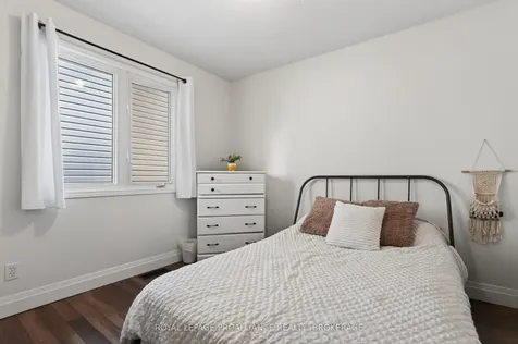 459 Maureen Street Kingston ON K7K 7M1