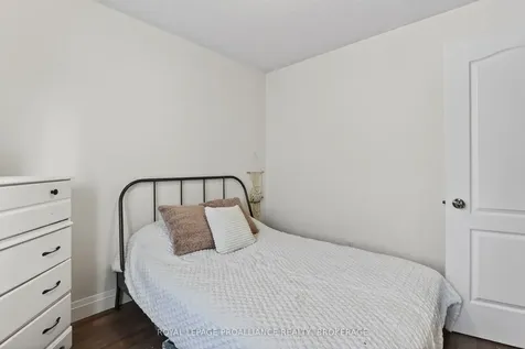 459 Maureen Street Kingston ON K7K 7M1