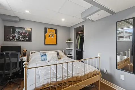 459 Maureen Street Kingston ON K7K 7M1