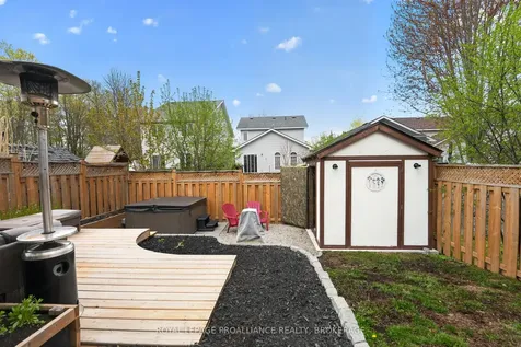 459 Maureen Street Kingston ON K7K 7M1