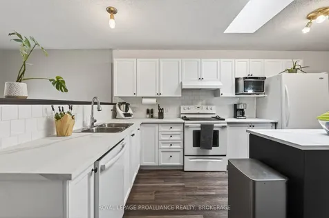 459 Maureen Street Kingston ON K7K 7M1