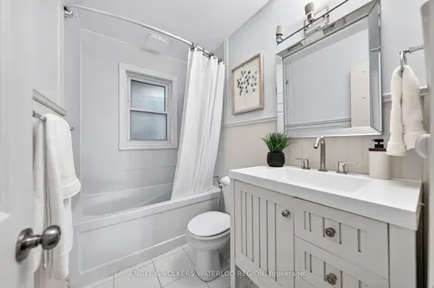 180 Murdock Avenue Waterloo ON N2J 2M5
