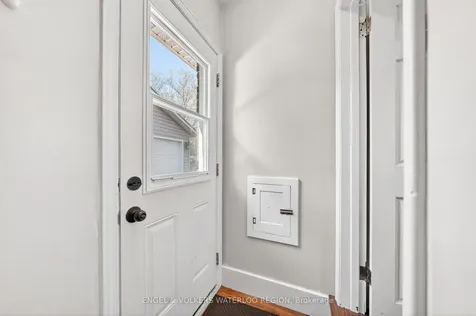 180 Murdock Avenue Waterloo ON N2J 2M5
