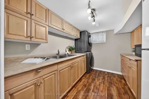 180 Murdock Avenue Waterloo ON N2J 2M5