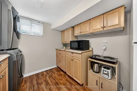 180 Murdock Avenue Waterloo ON N2J 2M5