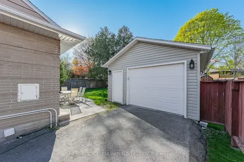 180 Murdock Avenue Waterloo ON N2J 2M5
