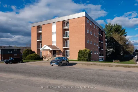 122 Giroux Street North Bay ON P1B 7Y7