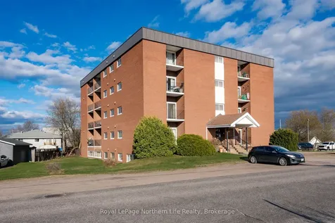 122 Giroux Street North Bay ON P1B 7Y7