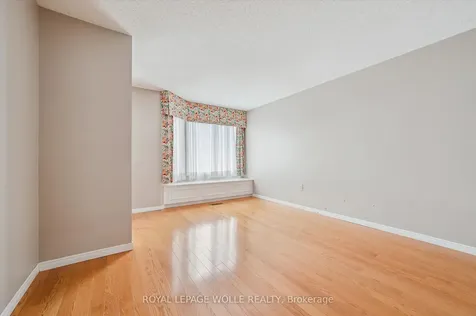 496 Beechwood Drive Waterloo ON N2T 2C4