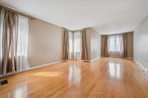 496 Beechwood Drive Waterloo ON N2T 2C4
