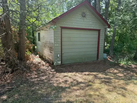 8 Sturgeon Glen Road Kawartha Lakes ON K0M 1N0