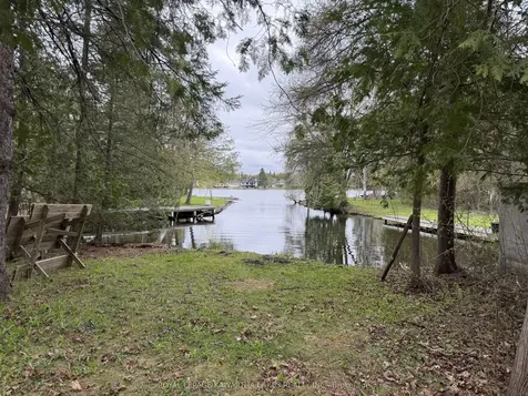8 Sturgeon Glen Road Kawartha Lakes ON K0M 1N0