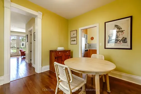 585 Homewood Avenue Peterborough ON K9H 2N4
