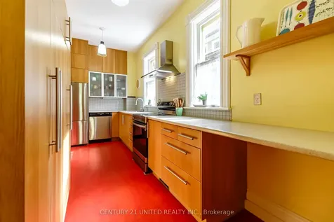 585 Homewood Avenue Peterborough ON K9H 2N4