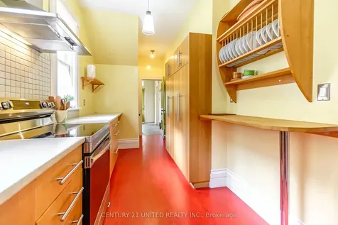 585 Homewood Avenue Peterborough ON K9H 2N4