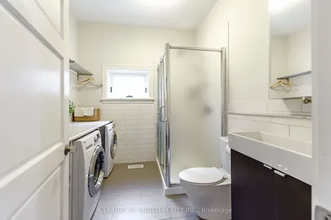 585 Homewood Avenue Peterborough ON K9H 2N4