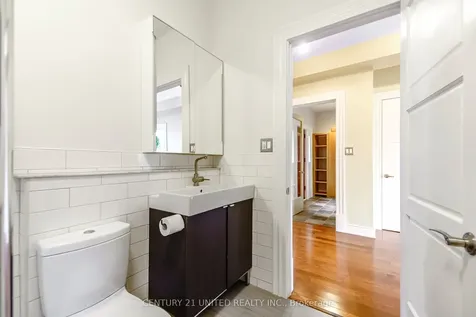 585 Homewood Avenue Peterborough ON K9H 2N4