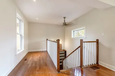 585 Homewood Avenue Peterborough ON K9H 2N4
