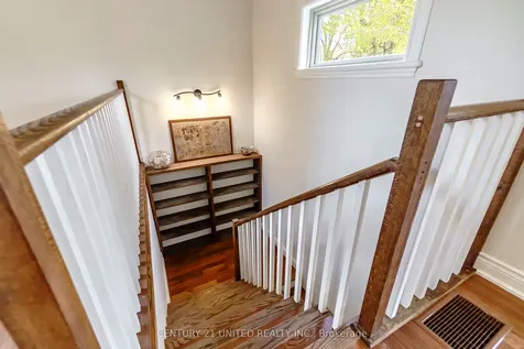 585 Homewood Avenue Peterborough ON K9H 2N4