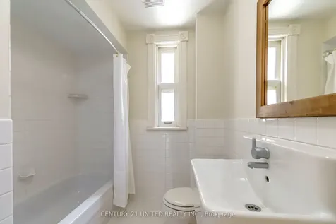 585 Homewood Avenue Peterborough ON K9H 2N4