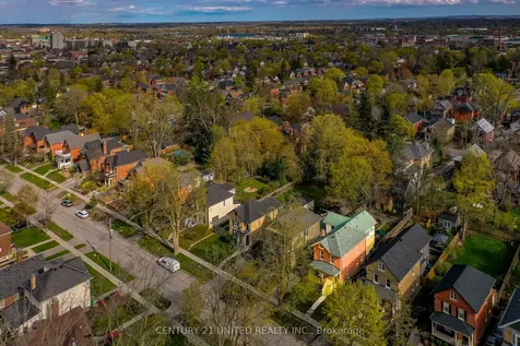 585 Homewood Avenue Peterborough ON K9H 2N4