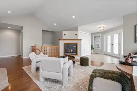 2 Applecrest Lane Quinte West ON K8V 5P4