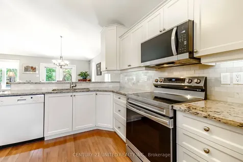 1742 Ravenwood Drive Peterborough ON K9K 2R6