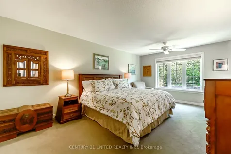 1742 Ravenwood Drive Peterborough ON K9K 2R6