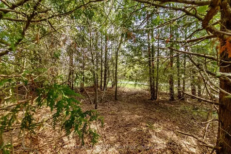 1742 Ravenwood Drive Peterborough ON K9K 2R6
