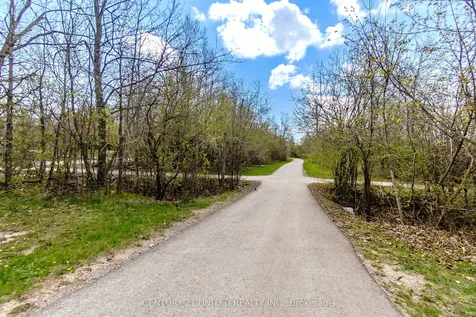 1742 Ravenwood Drive Peterborough ON K9K 2R6