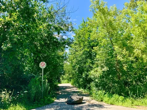 1742 Ravenwood Drive Peterborough ON K9K 2R6