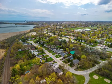 55 Shaw Street Kingston ON K7K 4Y5