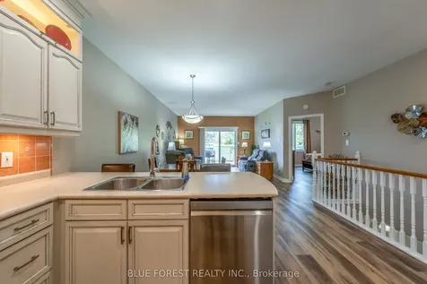 948 Colborne Street Brantford ON N3S 3T4