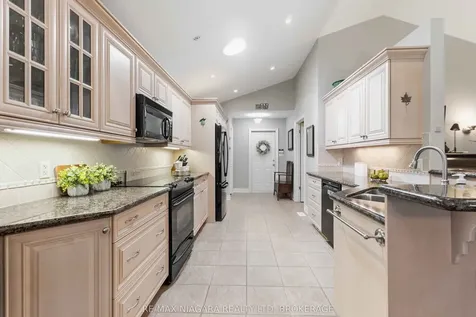 14 Nicholas Drive St. Catharines ON L2S 4C2