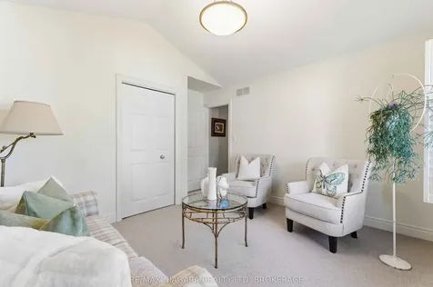 14 Nicholas Drive St. Catharines ON L2S 4C2
