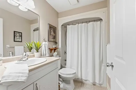 14 Nicholas Drive St. Catharines ON L2S 4C2