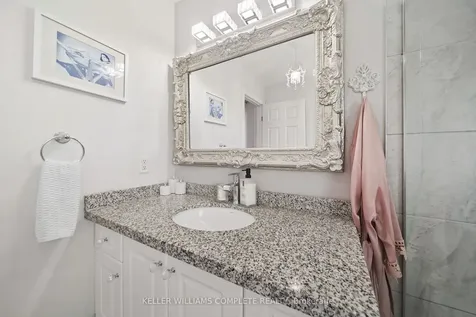 21 Madonna Drive Hamilton ON L9B 0H1