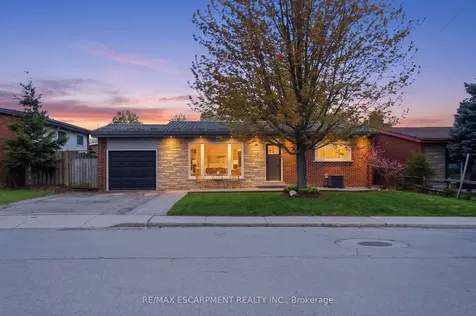 114 Luscombe Street Hamilton ON L9A 2K1